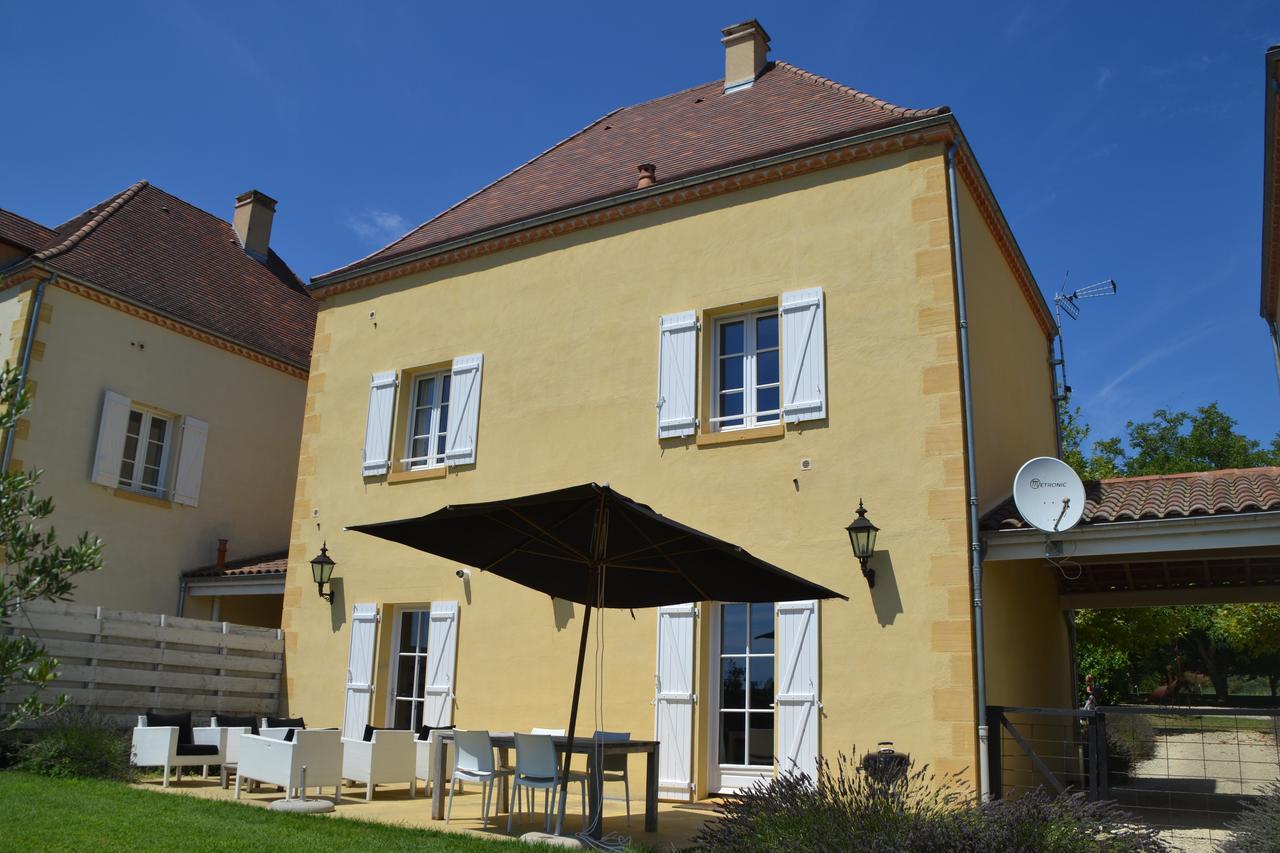Chateau Les Merles Et Ses Villas Mouleydier Eksteriør billede