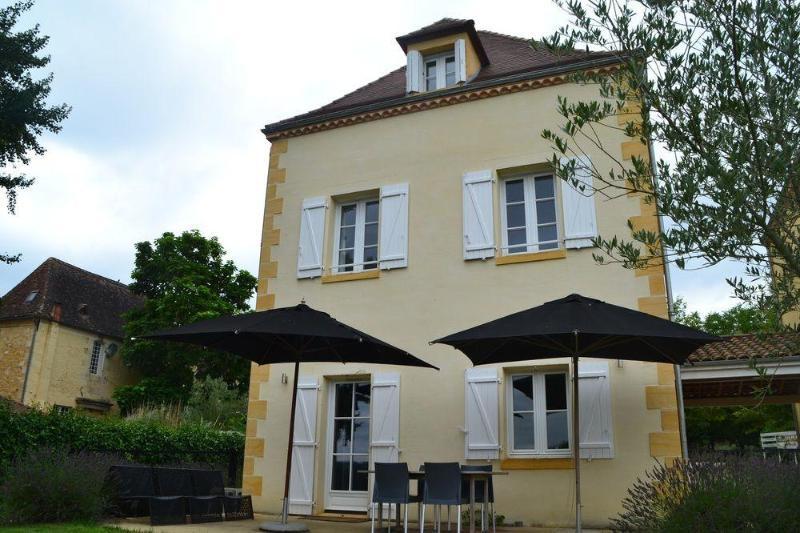 Chateau Les Merles Et Ses Villas Mouleydier Eksteriør billede